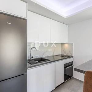 ROGOZNICA, ZEČEVO – Nova apartmanska zgrada s 5 jedinica, 90 m od mora