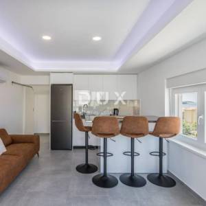 ROGOZNICA, ZEČEVO – Nova apartmanska zgrada s 5 jedinica, 90 m od mora