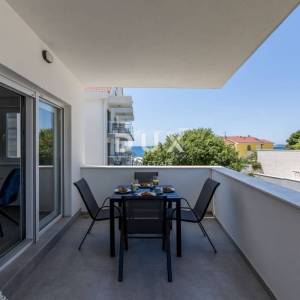 ROGOZNICA, ZEČEVO – Nova apartmanska zgrada s 5 jedinica, 90 m od mora