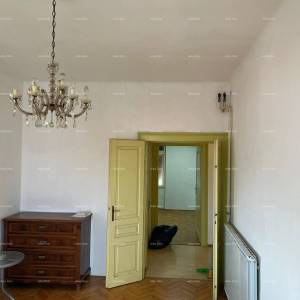 ROVINJ – prodaja stana s pogledom na more, garažom i parkirnim mjestom.