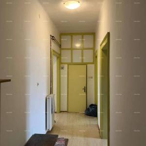 ROVINJ – prodaja stana s pogledom na more, garažom i parkirnim mjestom.