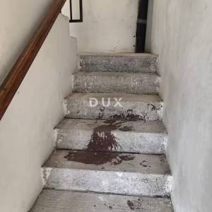 SAMOBOR, CENTAR - kuća s garažom + okućnica na odličnoj lokaciji! PRILIKA!