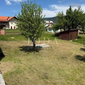 Samostojeća prizemnica na mirnoj lokaciji s dodatnim objektom od 20 m²
