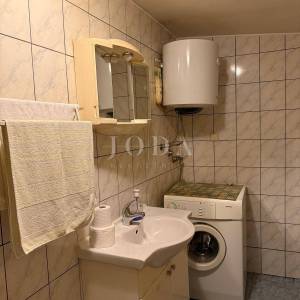 Samostojeća prizemnica na mirnoj lokaciji s dodatnim objektom od 20 m²