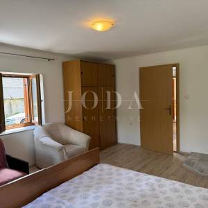 Samostojeća prizemnica na mirnoj lokaciji s dodatnim objektom od 20 m²