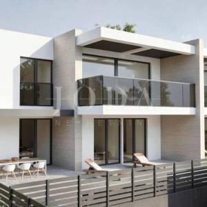 Selce luksuzne moderne vile s bazenom i pogledom na more