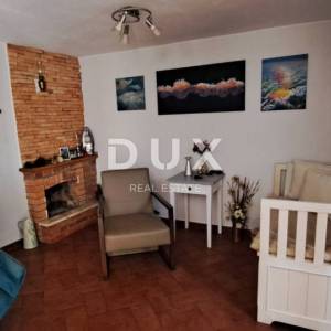 SENJ, DONJA KLADA - Kuća prvi red do mora, idealna za odmor 
