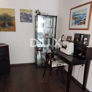 SENJ, DONJA KLADA - Kuća prvi red do mora, idealna za odmor 