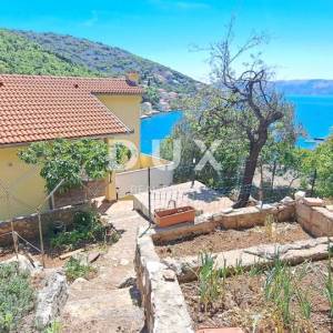 SENJ, DONJA KLADA - Kuća prvi red do mora, idealna za odmor 