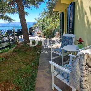 SENJ, DONJA KLADA - Kuća prvi red do mora, idealna za odmor 
