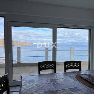 SENJ, OKOLICA - Ekskluzivna nekretnina prvi red do mora