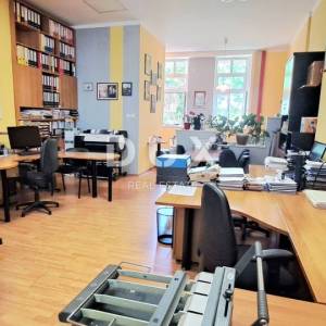 SENJ - Poslovni prostor s potencijalom  od 50,52 m2 u blizi centra