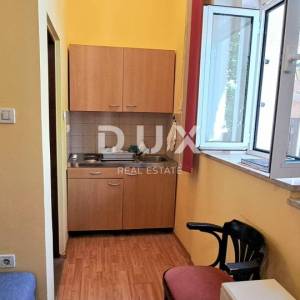 SENJ - Poslovni prostor s potencijalom  od 50,52 m2 u blizi centra