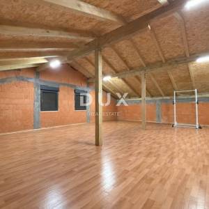 SESVETE,MORAVČE - Adaptirana kuća u prirodi s velikom okućnicom i dodatnih 84 m²