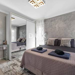 ŠIBENIK, BILICE – Moderna kuća s 2 terase i uređenim dvorištem