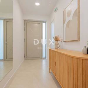 ŠIBENIK, BILICE – Novogradnja s bazenom 8x4 na parceli 1000 m²