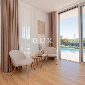 ŠIBENIK, BILICE – Novogradnja s bazenom 8x4 na parceli 1000 m²