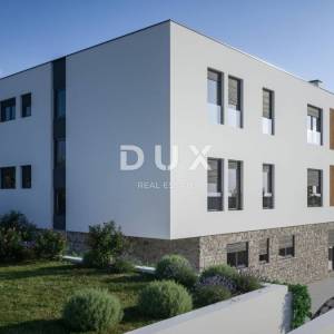 ŠIBENIK, BRODARICA – 1. red uz more, zadnji kat, terasa, pogled