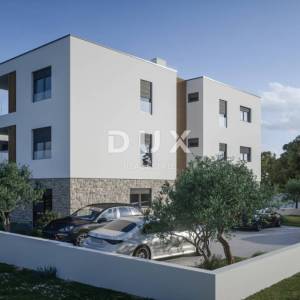 ŠIBENIK, BRODARICA – 2. red uz more, stan s vrtom 40 m2, NOVOGRADNJA! 
