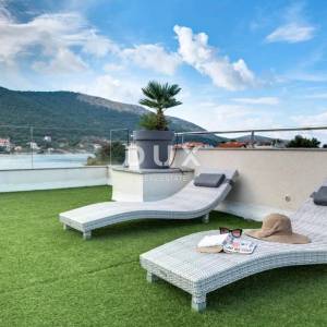 ŠIBENIK OKOLICA, GREBAŠTICA – Mini hotel prvi red do mora s bazenom i restoranom
