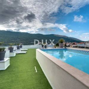 ŠIBENIK OKOLICA, GREBAŠTICA – Mini hotel prvi red do mora s bazenom i restoranom