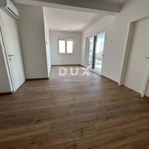 ŠIBENIK, VODICE – Duplex s bazenom i trajnim, otvorenim pogledom