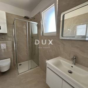 ŠIBENIK, VODICE – Duplex s bazenom i trajnim, otvorenim pogledom