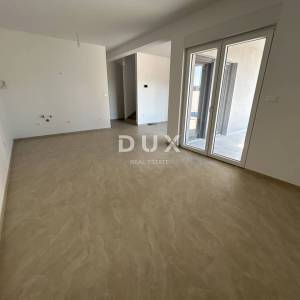 ŠIBENIK, VODICE – Duplex s bazenom i trajnim, otvorenim pogledom