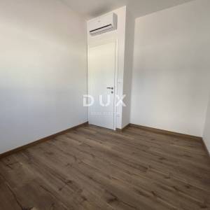 ŠIBENIK, VODICE – Duplex s bazenom i trajnim, otvorenim pogledom