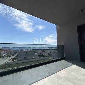 ŠIBENIK, VODICE – Duplex s bazenom i trajnim, otvorenim pogledom