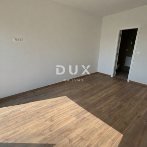 ŠIBENIK, VODICE – Duplex s bazenom i trajnim, otvorenim pogledom