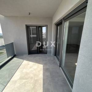 ŠIBENIK, VODICE – Duplex s bazenom i trajnim, otvorenim pogledom