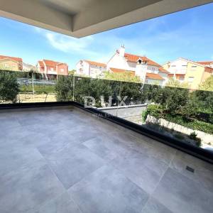 ŠIBENIK, VODICE – Dvosoban stan s 2 velike terase (25 m²), NOVOGRADNJA