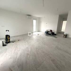 ŠIBENIK, VODICE – Luksuzan stan u novogradnji S8