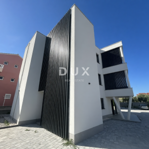 ŠIBENIK, VODICE – Zadnji kat, 2 terase, 2 parkinga, novogradnja