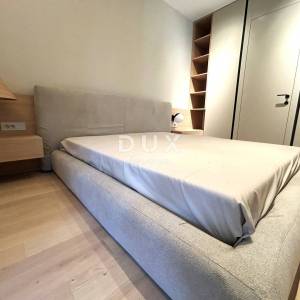 ŠIBENIK, ŽABORIĆ - Dizajnerski penthouse 1.red uz more