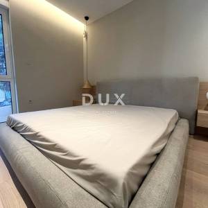 ŠIBENIK, ŽABORIĆ - Dizajnerski penthouse 1.red uz more