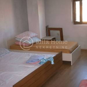 ŠIBENIK/OTOK KRAPANJ/KAMENA KUĆA 160 m2