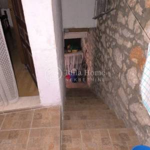 ŠIBENIK/OTOK KRAPANJ/KAMENA KUĆA 160 m2