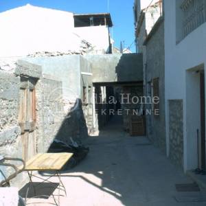 ŠIBENIK/OTOK KRAPANJ/KAMENA KUĆA 160 m2