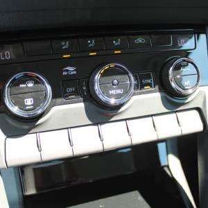Škoda Karoq 2.0 TDi DSG Style *NAVIGACIJA,KAMERA*