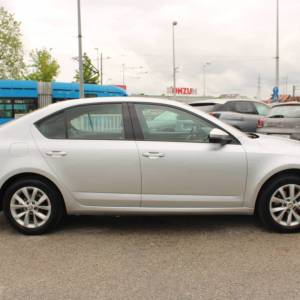 Škoda Octavia 2.0 TDi 150ks *NAVIGACIJA - nije uvoz