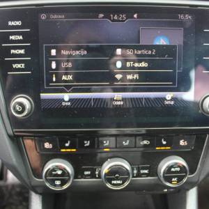 Škoda Octavia 2.0 TDi 150ks *NAVIGACIJA - nije uvoz