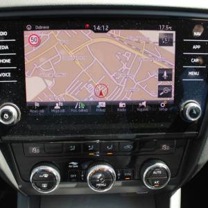Škoda Octavia Combi 2.0 TDi DSG *NAVIGACIJA*