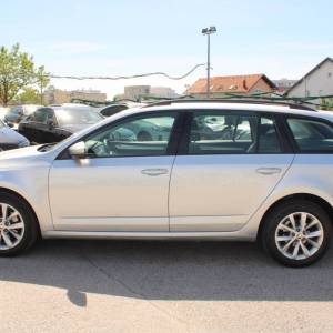 Škoda Octavia Combi 2.0 TDi DSG *NAVIGACIJA*