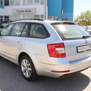 Škoda Octavia Combi 2.0 TDi DSG *NAVIGACIJA*