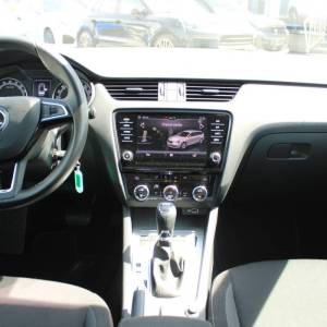 Škoda Octavia Combi 2.0 TDi DSG *NAVIGACIJA*