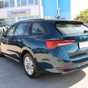 Škoda Octavia Combi 2.0 TDi DSG *NAVIGACIJA*