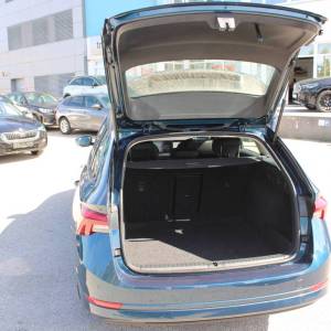 Škoda Octavia Combi 2.0 TDi DSG *NAVIGACIJA*
