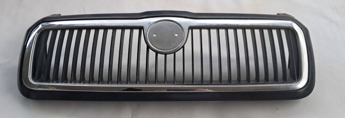 ŠKODA OCTAVIA - Maska hladnjaka (GRILL)